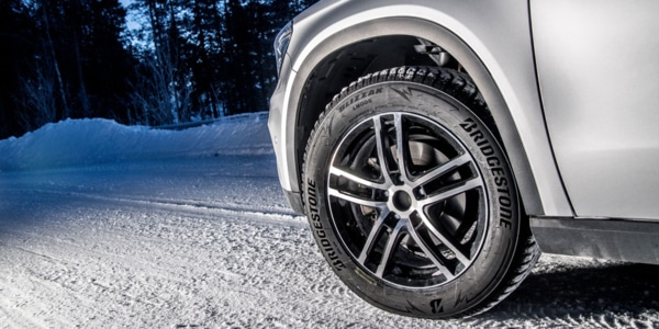 Bridgestone Blizzak LM005, le nouveau pneu hiver aux très bonnes performances approuvées sur neige et verglas