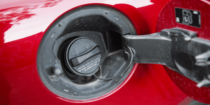 Où se trouve la trappe à carburant pour mettre de l’essence à votre voiture ?