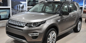 Véhicule à roues motrices et à transmission non permanente : la Land Rover Discovery